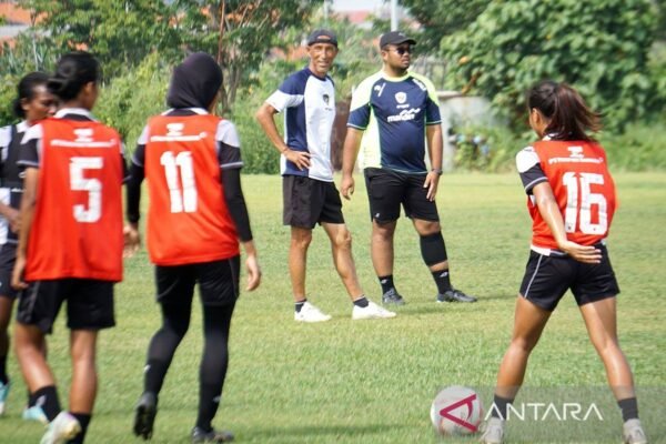 Ketum PSSI Berikan Penjelasan Mengenai Pembatalan Naturalisasi Djenna de Jong