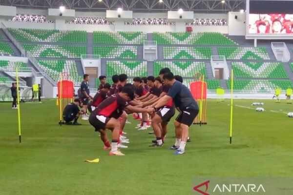 Latihan Pertama Tim U17 Indonesia di Stadion Utama Sumut