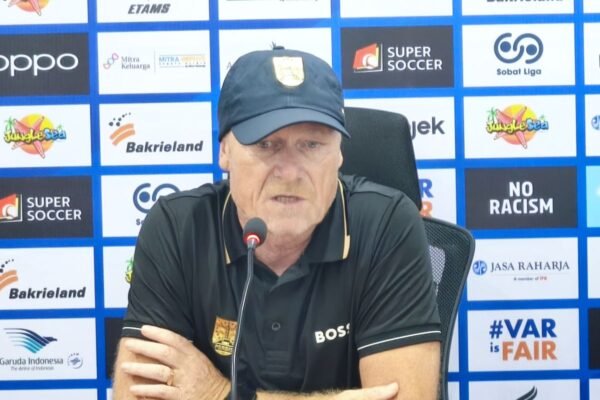 Pelatih Persis Mengakui Penampilan Buruk Tim Saat Melawan Bhayangkara